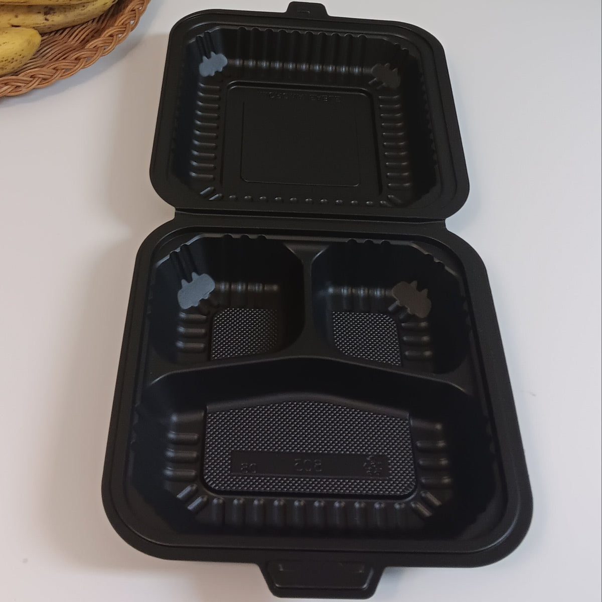 8.5 x 9  Mineral-Filled Plastic (BLACK) Take-Out Container Clamshell 3 Compartment 150/Case